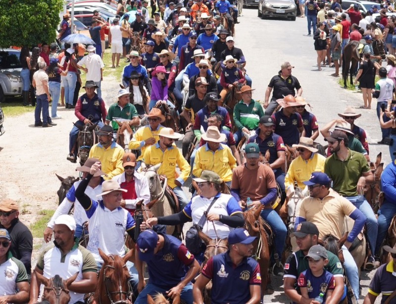 XIV Cavalgada de S�o Jos� re�ne cavaleiros e amazonas de diversas regi�es e organiza��o comemora sucesso do evento