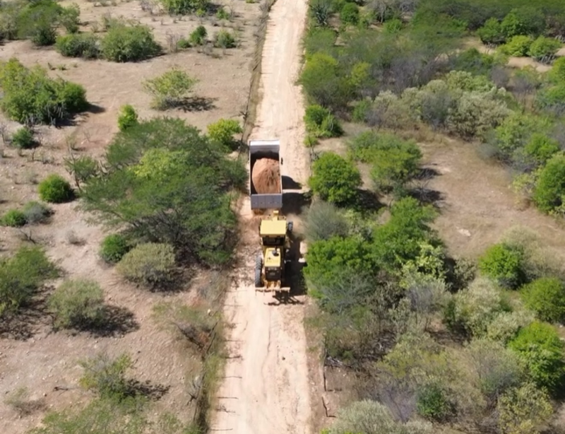 Servi�o de recupera��o de estradas vai atingir 350 quil�metros e beneficiar diversas comunidades rurais em S�o Jos� do Sabugi